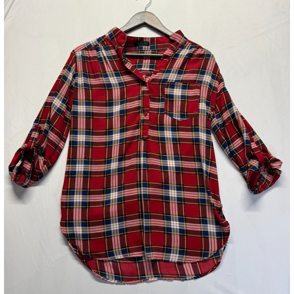 Cals Popover Shirt Womens Medium Red Multi Plaid 3/4 Roll Tab Sleeve Curved Hem